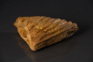 Apple cinnamonic triangle